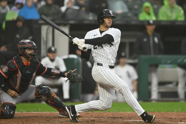 White Sox keep pace in AL Central with win over Tigers